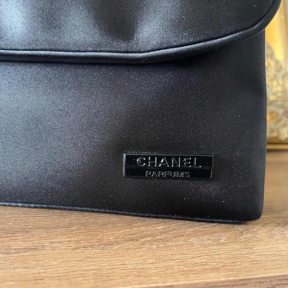 CHANEL Black Satin cosmetic parfume pouch